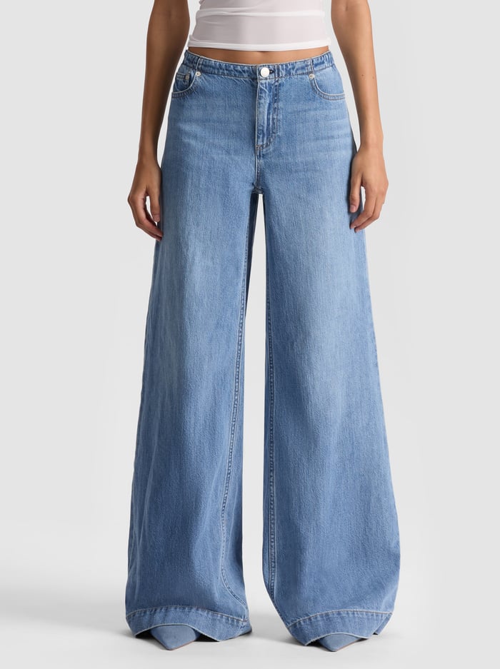 Wide leg